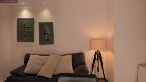 Hailey online show from 04-26-26, 09:56