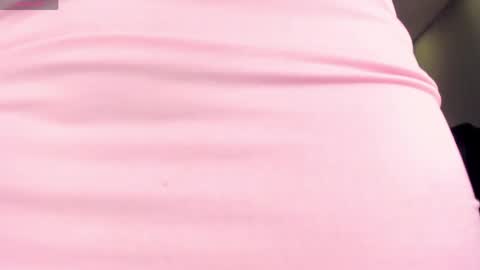Snapshot of haileyross_ chatting on 06-05-26, 06:52 Hailey online show from 06-05-26, 06:52