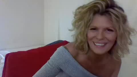 Hailey online show from 12-12-24, 03:32