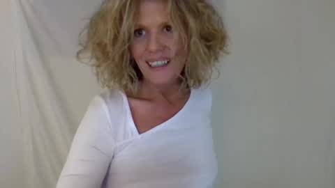 Hailey online show from 12-14-24, 02:12