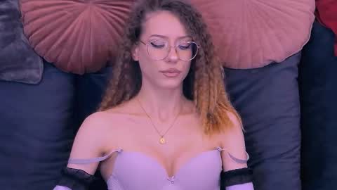 Snapshot of haileysinclair chatting on 03-30-26, 09:05 Carla online show from 03-30-26, 09:05