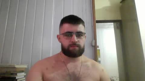 Snapshot of hairy_man_69_ chatting on 12-29-24, 02:27 horny online show from 12-29-24, 02:27