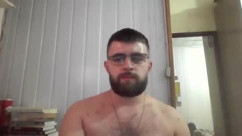 Snapshot of hairy_man_69_ chatting on 01-05-25, 05:30 horny online show from 01-05-25, 05:30