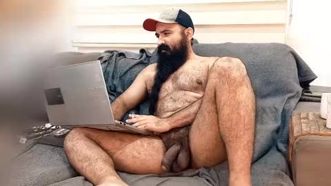 Hairy Beard Smoker online show from 05-26-26, 04:25