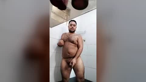 Snapshot of hairychub2124 chatting on 07-07-26, 08:07 hairychub2124 online show from 07-07-26, 08:07