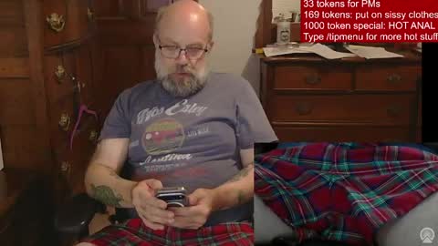 HairyDaddyBear69 online show from 06-04-26, 01:00