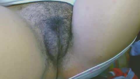 hairygirl83 online show from 05-06-26, 12:54