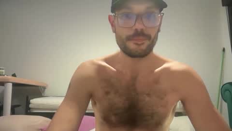 Snapshot of hairyjank chatting on 10-13-25, 07:25 hairyjank online show from 10-13-25, 07:25