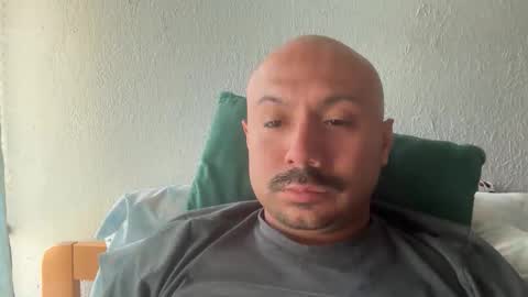 Snapshot of hairyman30000 chatting on 06-01-26, 10:11 hairyman30000 online show from 06-01-26, 10:11