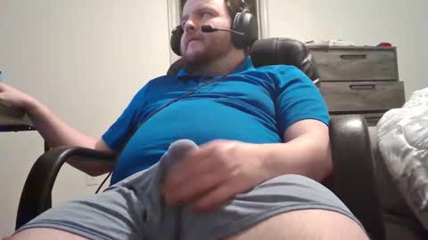 Snapshot of hairymikey chatting on 02-19-26, 05:14 hairymikey online show from 02-19-26, 05:14