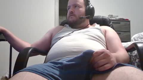 Snapshot of hairymikey chatting on 04-19-26, 04:23 hairymikey online show from 04-19-26, 04:23