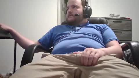 Snapshot of hairymikey chatting on 04-21-26, 04:19 hairymikey online show from 04-21-26, 04:19