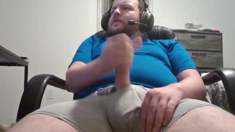Snapshot of hairymikey chatting on 04-22-26, 03:53 hairymikey online show from 04-22-26, 03:53