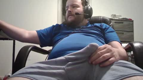 Snapshot of hairymikey chatting on 05-04-26, 04:08 hairymikey online show from 05-04-26, 04:08