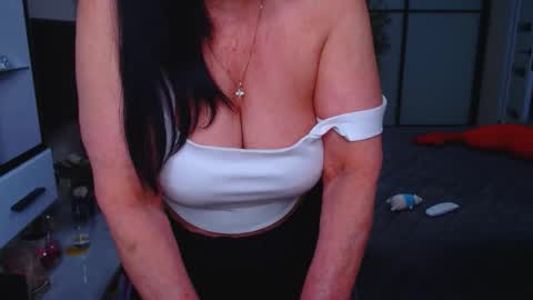 Monika online show from 01-16-26, 09:13