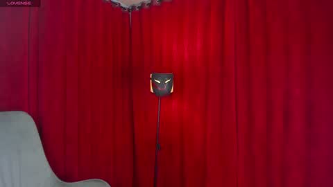 Haku Please help me with your thumbs up its important  online show from 12-30-24, 04:29