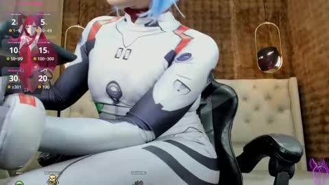 Haku Please help me with your thumbs up its important  online show from 02-21-25, 11:21