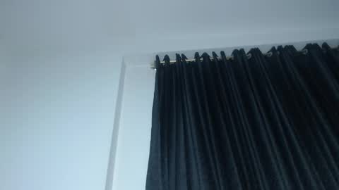 Snapshot of halley_raven chatting on 10-18-25, 08:53 Halley Raven online show from 10-18-25, 08:53