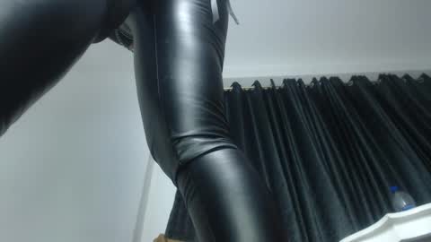 Halley Raven online show from 10-28-25, 09:17