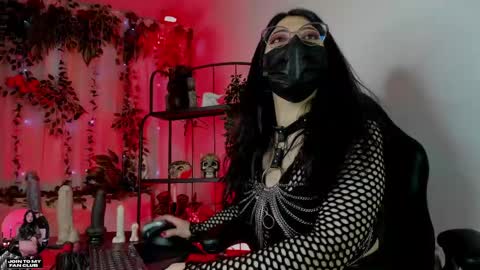 halley_ravenn online show from 05-05-26, 08:39