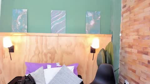 Halley Lorens online show from 02-14-26, 07:10