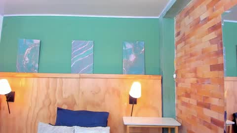 Halley Lorens online show from 04-06-26, 07:15