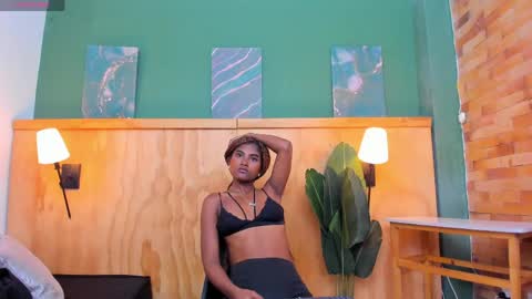 Halley Lorens online show from 04-17-26, 07:17