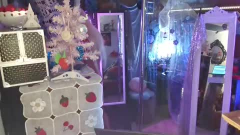 halovalentine online show from 12-05-24, 12:41