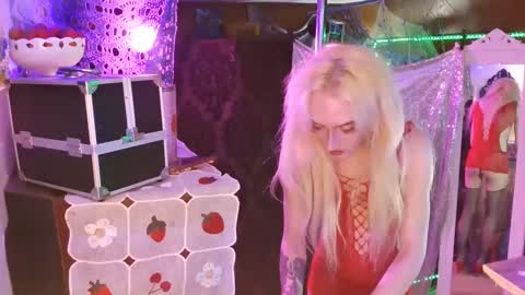 halovalentine online show from 01-09-25, 03:26