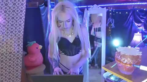 halovalentine online show from 02-25-25, 01:52