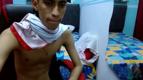 Snapshot of hamcummboy20 chatting on 12-14-24, 03:58 hamcummboy20 online show from 12-14-24, 03:58