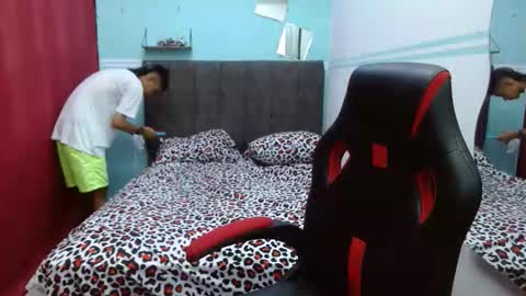 Snapshot of hamcummboy20 chatting on 11-01-25, 05:31 hamcummboy20 online show from 11-01-25, 05:31