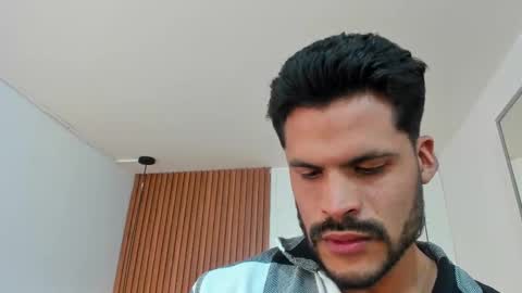 Snapshot of hamilton_1 chatting on 10-15-25, 03:28 Hamilton online show from 10-15-25, 03:28