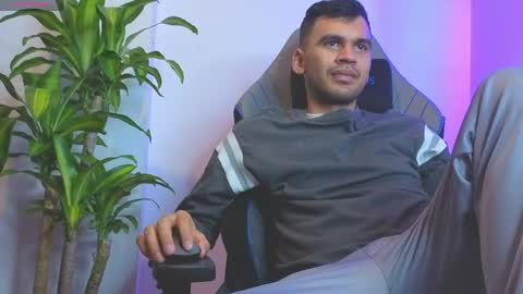 hamiltong12 online show from 04-28-26, 12:53