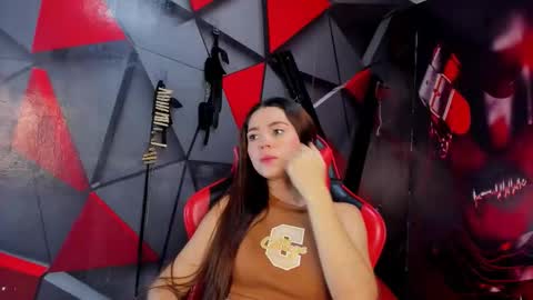 Hana and Zeta online show from 11-10-25, 12:15