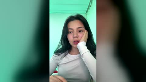 Snapshot of hana_garcia chatting on 05-17-26, 02:09 Hana Garcia online show from 05-17-26, 02:09