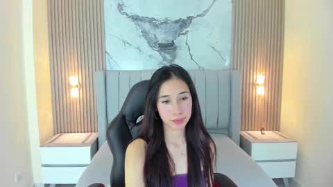 Snapshot of hana_russo chatting on 11-19-25, 03:50 Hana online show from 11-19-25, 03:50