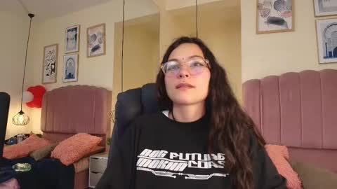 Snapshot of hanabie_ chatting on 02-25-26, 03:16 hanabie_ online show from 02-25-26, 03:16