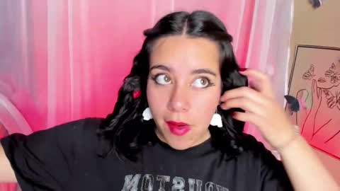 Snapshot of hanah_bakeer chatting on 11-24-25, 12:27 Hanah Montana Independent model online show from 11-24-25, 12:27