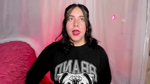 Snapshot of hanah_bakeer chatting on 11-26-25, 02:40 Hanah Montana Independent model online show from 11-26-25, 02:40