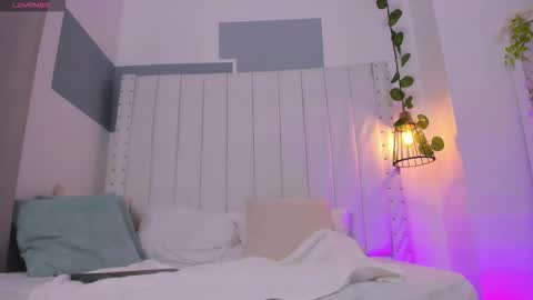 hanah_gray online show from 10-29-25, 11:01