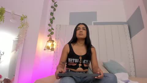 hanah_gray online show from 07-18-26, 11:14
