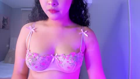 Hanna Lineros  online show from 06-13-26, 12:47