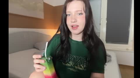 hanahwoods online show from 06-10-26, 10:52
