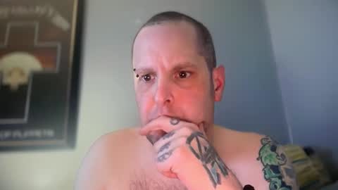 hand_banana_420 online show from 12-17-25, 01:44