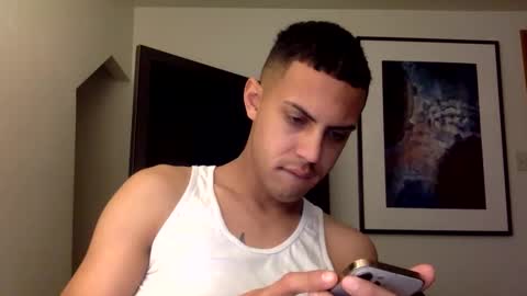 Snapshot of handsome01_ chatting on 12-15-25, 06:56 handsome01_ online show from 12-15-25, 06:56