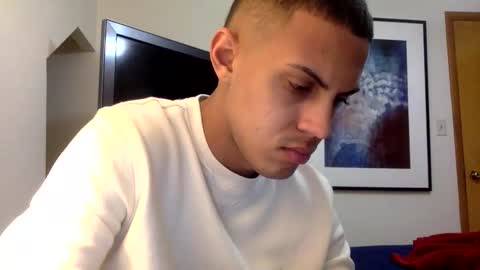 Snapshot of handsome01_ chatting on 12-18-25, 02:06 handsome01_ online show from 12-18-25, 02:06