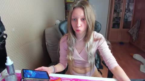 Snapshot of handsome_whale chatting on 12-04-25, 10:35 Mila online show from 12-04-25, 10:35