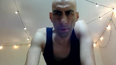 Snapshot of handsomealfie chatting on 10-04-25, 02:31 HandsomeAlfie online show from 10-04-25, 02:31