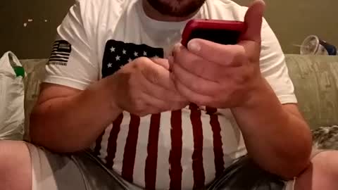 Handsomedaddy198923 online show from 06-26-26, 07:24
